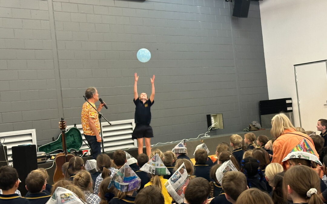 Singing along with Peter Coombe!